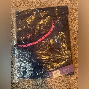 NWT Heartsoul V-neck Media Scrub Top- navy/L